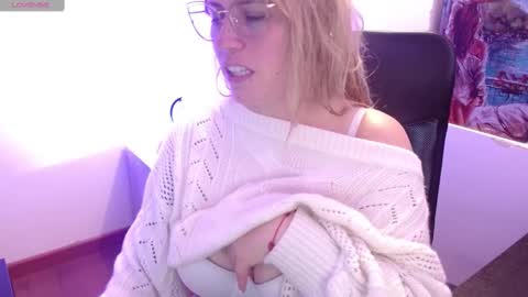 MEGAN online show from February 18, 6:47 pm