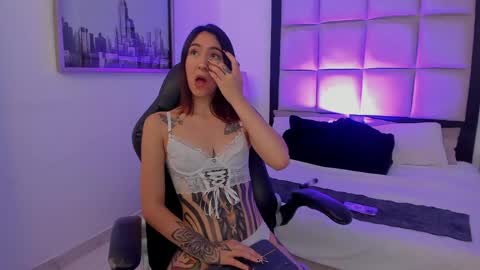 Megan Presley online show from April 22, 4:41 am