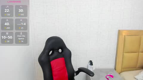 M E G A N  online show from September 19, 12:31 pm