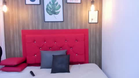 meggancurvy online show from February 28, 7:07 pm