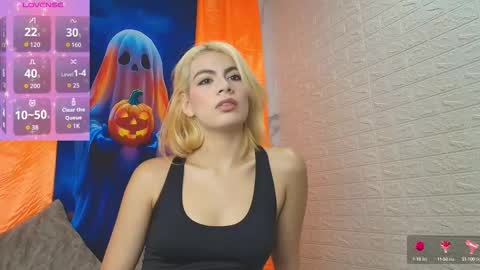 Snapshot of megganfoxy chatting on October 14, 8:34 pm megganfoxy online show from October 14, 8:34 pm