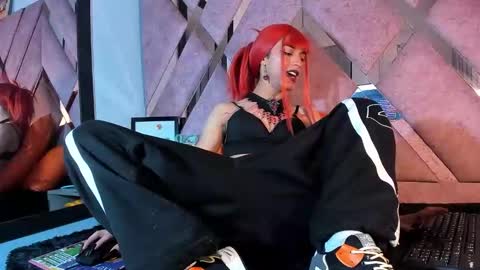 meghanqueen__ online show from April 29, 5:56 am