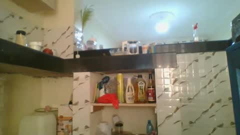 pretty online show from February 25, 12:49 pm