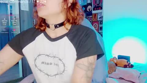 Melissa  -  -  Please help me to reach 100 thumbs up online show from March 12, 10:39 pm