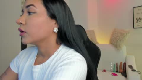melan_owen online show from May 4, 10:55 am