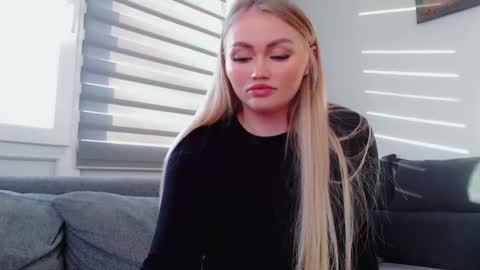 Melania online show from February 22, 2:09 pm