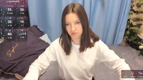 Melanie online show from November 11, 9:33 am