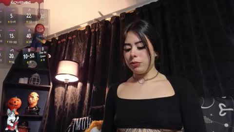 Snapshot of melanie_nyx chatting on October 20, 3:11 am Mel online show from October 20, 3:11 am