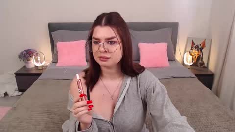 Melanie online show from January 14, 8:11 am