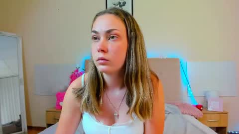 Melania online show from July 14, 10:21 am