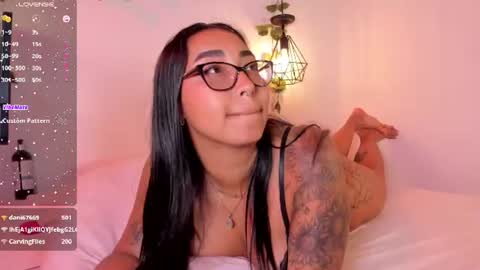 Melanie online show from June 24, 3:02 am