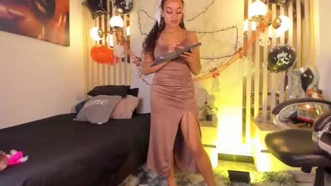 Snapshot of melaniegh_ chatting on October 18, 11:36 am Melanie online show from October 18, 11:36 am