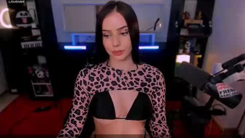 Melanie  online show from February 5, 7:39 pm