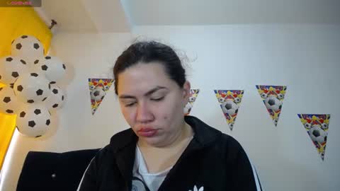 Melanie Parker online show from June 23, 12:55 pm