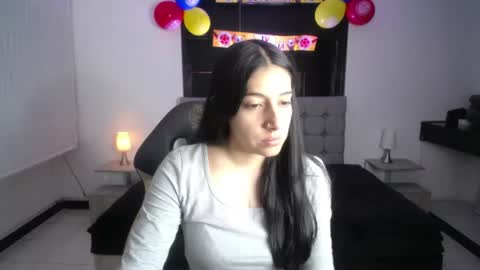 melanny_petite online show from July 10, 12:32 pm