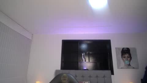 melanny_petite online show from May 5, 11:27 am