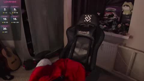 Ash online show from October 6, 8:48 pm