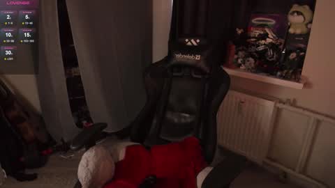 Ash online show from November 27, 9:50 am