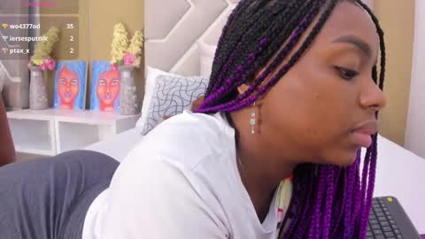 Snapshot of melany_ebonyy chatting on March 7, 6:22 pm Melanie online show from March 7, 6:22 pm