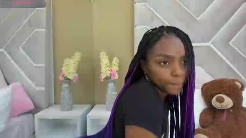 Snapshot of melany_ebonyy chatting on February 27, 5:37 pm Melanie online show from February 27, 5:37 pm