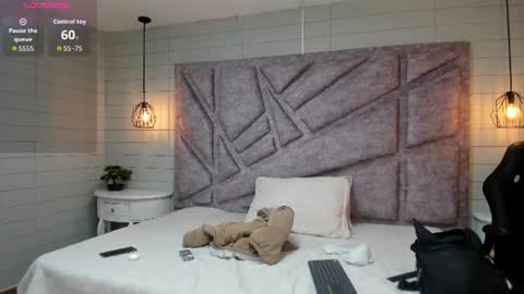 melany_heaven online show from June 26, 9:53 pm