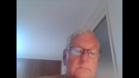 melbourne000 online show from December 4, 4:26 am