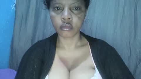 Snapshot of meld2599 chatting on September 29, 4:22 am meld2599 online show from September 29, 4:22 am