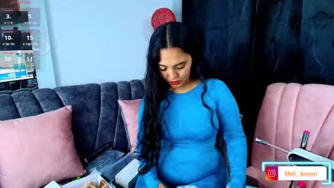    Independent model online show from September 18, 5:22 am