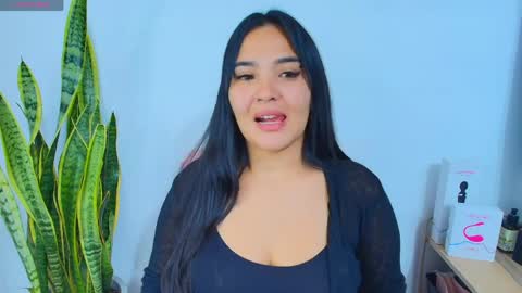    Independent model online show from April 28, 10:47 pm