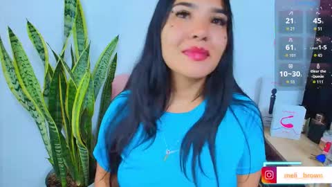    Independent model online show from March 26, 4:40 am