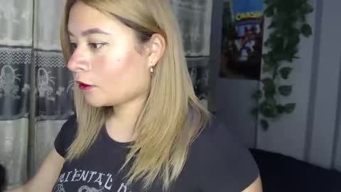 meliinna_xxx online show from December 4, 1:49 am