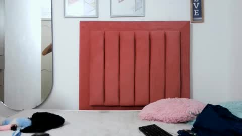 meliisa_lan online show from May 2, 11:21 pm