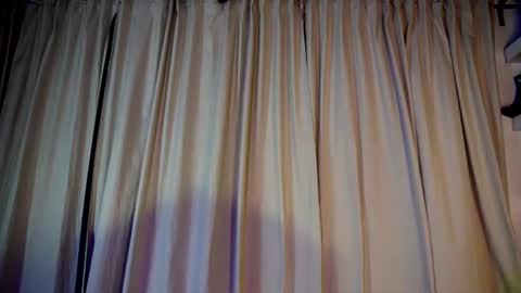 MelinaSmith  online show from July 28, 11:15 pm