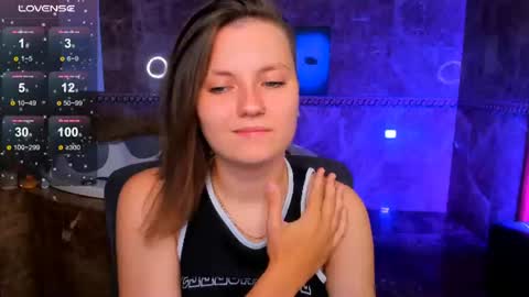 Melinda online show from July 18, 1:51 am
