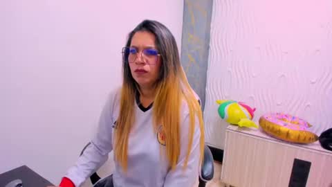 Melisa online show from June 27, 11:38 am