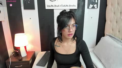 Snapshot of melisa_ss5 chatting on October 9, 2:44 pm melisa_ss5 online show from October 9, 2:44 pm
