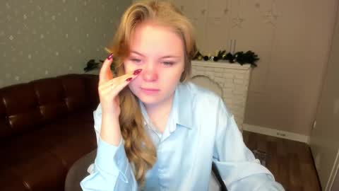 Sophia online show from February 3, 4:21 am