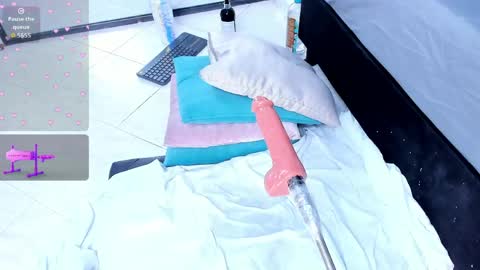melissa_23_ online show from April 25, 1:41 pm