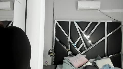melissa_23_ online show from April 29, 12:10 pm