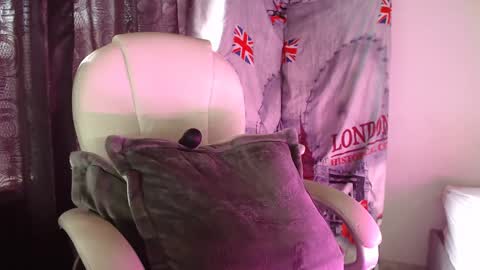 Lau   online show from December 4, 8:23 pm