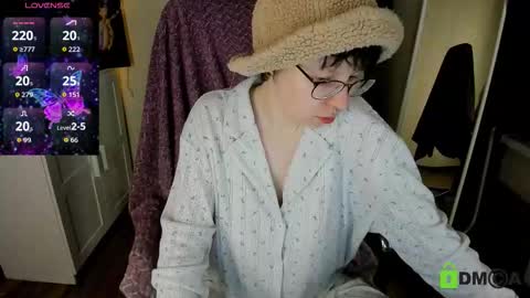 Melissa online show from September 9, 9:26 pm