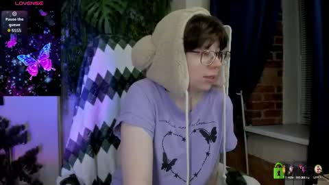 Melissa online show from August 1, 9:38 pm
