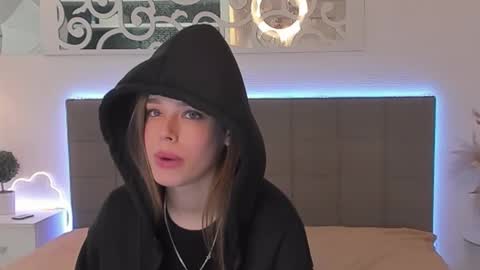 MelissaCrayzy online show from April 25, 7:43 am