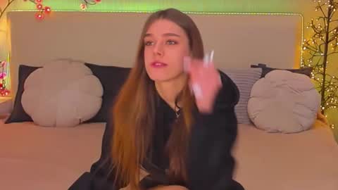 MelissaCrayzy online show from February 2, 7:05 am