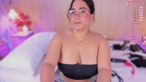 M E L I S S A  online show from June 26, 12:10 pm