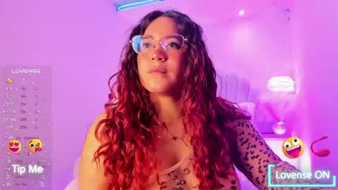 M E L I S S A  online show from July 26, 12:25 pm