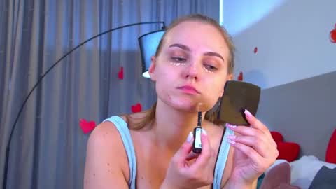 MelissaBerry online show from June 28, 7:48 am