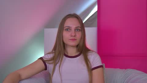 MelissaBerry online show from July 16, 8:17 am