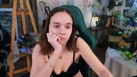 melissaravel online show from March 1, 4:44 pm