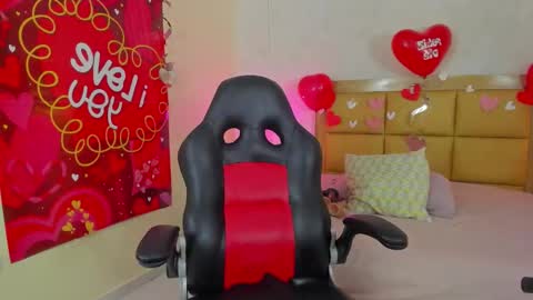    online show from February 14, 8:33 pm